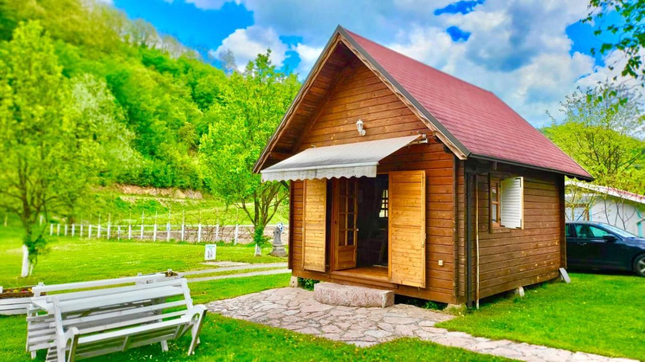 Una Kamp Hotel Bosanska Krupa Ngoại thất bức ảnh