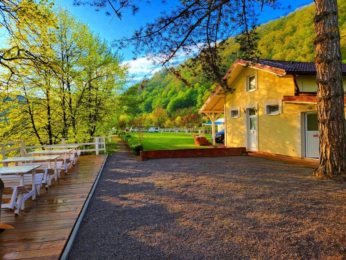 Una Kamp Hotel Bosanska Krupa Ngoại thất bức ảnh